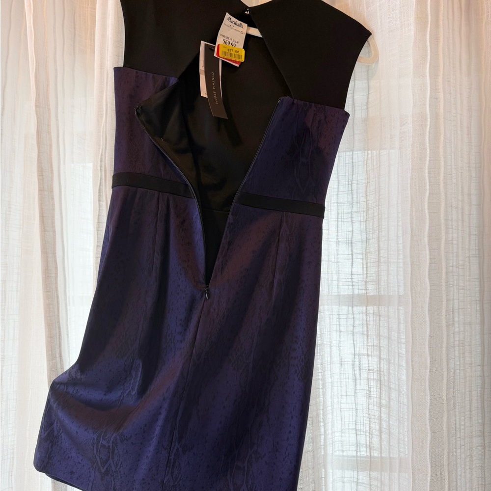 Dress - Picture 3 of 7